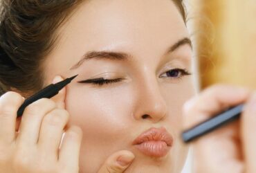 Eyeliner Hacks